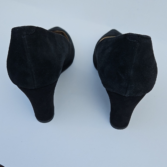 Marc Fisher Black Heels Classic Design - Picture 6 of 12